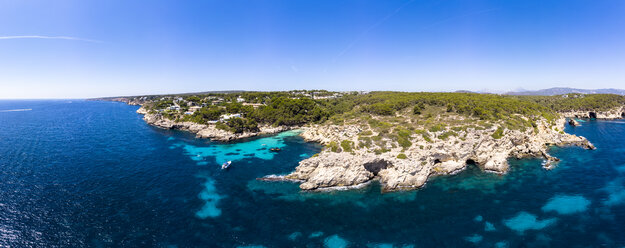 Spanien, Mallorca, Luftaufnahme der Bucht Cala Falco und Cala Bella Donna - AMF06947