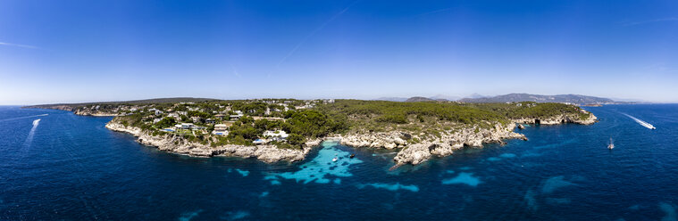 Spanien, Mallorca, Luftaufnahme der Bucht Cala Falco und Cala Bella Donna - AMF06948