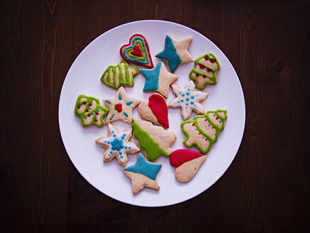 Christmas cookies on plate - BLEF00905