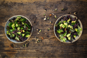 Various leaf salad with avocado, roasted seeds, almonds and soy beans - LVF07984