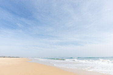 Portugal, Algarve, Lagos, Meia Praia, beach and sea - MMAF00914