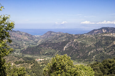 Italien, Sizilien, Messina, Blick auf die Äolischen Inseln - MAMF00640