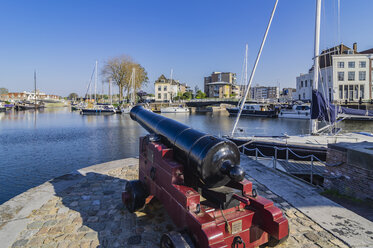 Zeeland, Domburg, Hafen, Kanone - THAF02506