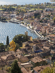 Panoramablick auf das Ufer, Gravedona, Comer See, Italien - BLEF03007