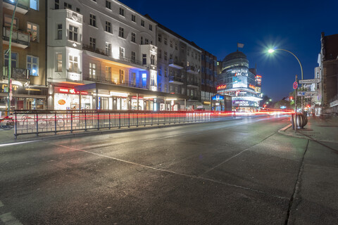 Deutschland, Berlin-Neukölln, Blick auf Neukölln Arcaden, lizenzfreies Stockfoto