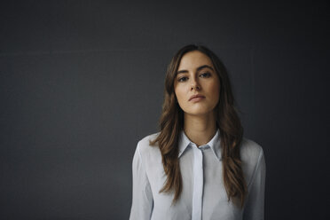 Portrait of serious young businesswoman - KNSF05773