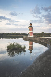 Deutschland, Sachsen, Schloss Moritzburg am Abend - ASCF01008