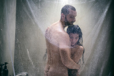 Naked hipster couple in shower - CUF50987