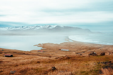 Berge im Hintergrund, Eskifjörður, Sudur-Mulasysla, Island - CUF51253