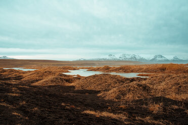 Berge im Hintergrund, Eskifjörður, Sudur-Mulasysla, Island - CUF51256