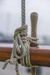 Rope on a ship - FRF00844