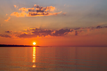 Germany, Heiligendamm, Bad Doberan, sunset above the Baltic Sea - PUF01437