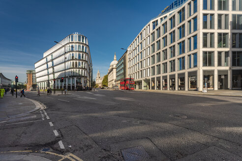 UK, London, City of London, Avanade-Gebäude in der Cannon Street, Queen Victoria Street - TAMF01487