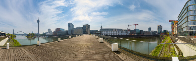 Medienhafen und Fernsehturm, Düsseldorf, Deutschland - FRF00845