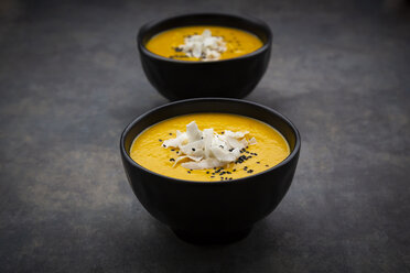 sweet potato soup with mango, curcuma, coconut milk and black sesame - LVF08046