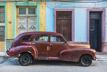 Repaired vintage car, Havana, Cuba - HSIF00597