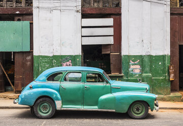 Reparierter Oldtimer, Havanna, Kuba - HSIF00604