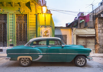 Geparkter Oldtimer, Havanna, Kuba - HSIF00616