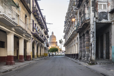 Blick auf das Capitolio, Havanna, Kuba - HSIF00630