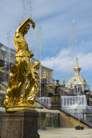 Samson-Brunnen vor dem Peterhof-Palast, St. Petersburg, Russland, lizenzfreies Stockfoto