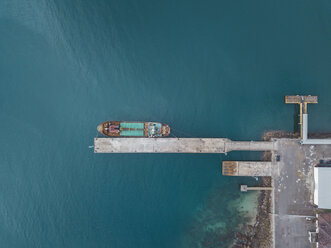 Indonesien, West-Sumbawa, Strand Benete, Pier - KNTF02757