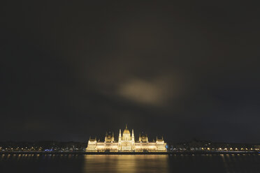 Parlamentsgebäude und Donau, Langzeitbelichtung bei Nacht, Budapest, Ungarn - WPEF01547