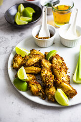 Spicy chicken wings with lime and celery - GIOF06379