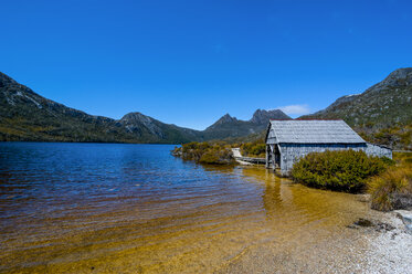 Dove Lake and Cradle Mountain, Tasmania, Australia - RUNF02150