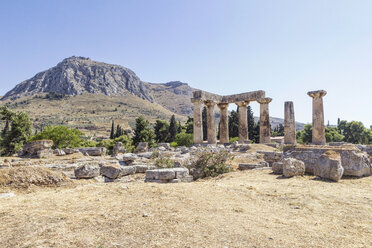 Archaic Temple of Apollo, Dorian columns, Corinth, Greece - MAMF00699