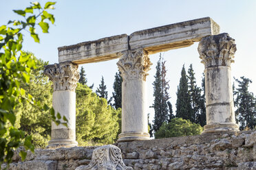 Temple E, Corinthian columns, Corinth, Greece - MAMF00709