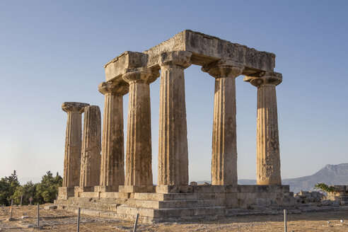 Archaischer Apollo-Tempel, Dorische Säulen, Korinth, Griechenland - MAMF00720