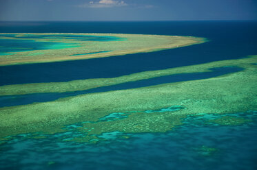 Aerial view of the Great Barrier Reef, Queensland, Australia - RUNF02258