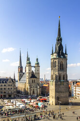 Blick auf den Marktplatz mit Rotem Turm und Marktkirche, Halle, Deutschland - PUF01544