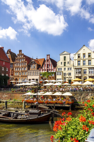 Giebelhäuser und Fachwerkhäuser am Stintmarkt, Lüneburg, Deutschland, lizenzfreies Stockfoto