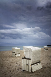 Hooded beach chairs on the beach, Baltic Sea, Scharbeutz, Germany - PUF01582