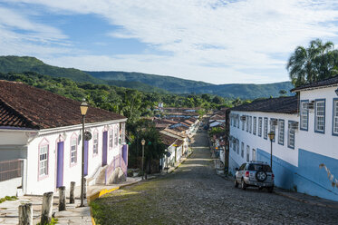 Koloniale Architektur in dem ländlichen Dorf Pirenopolis, Goias, Brasilien - RUNF02345