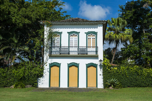 Buntes Kolonialhaus in Paraty südlich von Rio de Janeiro, Brasilien - RUNF02353