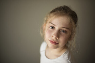 Close up of smiling Caucasian girl - BLEF06239