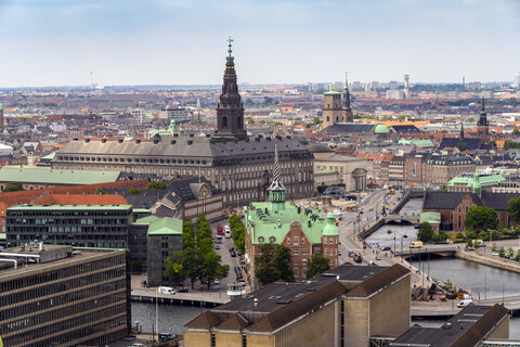 Schloss Christiansborg von der Kirche Unseres Erlösers aus gesehen, Kopenhagen, Dänemark, lizenzfreies Stockfoto