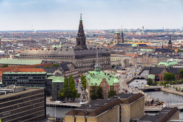 Schloss Christiansborg von der Kirche Unseres Erlösers aus gesehen, Kopenhagen, Dänemark - TAMF01535