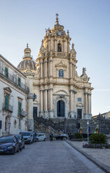 Duomo di San Giorgio im Abendlicht, Ragusa Ibla, Ragusa, Sizilien, Italien - MAMF00761