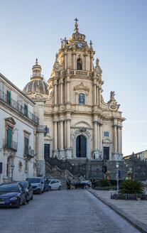 Duomo di San Giorgio im Abendlicht, Ragusa Ibla, Ragusa, Sizilien, Italien - MAMF00761