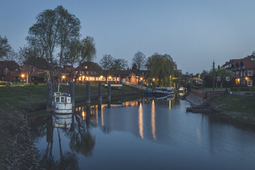 Hafen am Abend, Hitzacker, Niedersachsen, Deutschland - KEBF01244