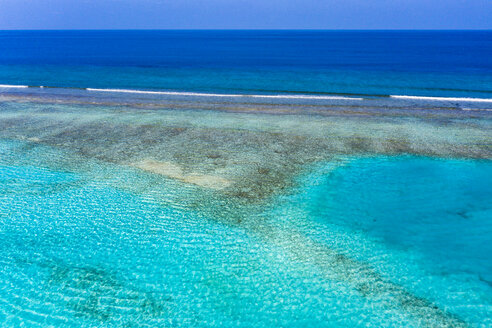 Luftaufnahme des Außenriffs, Süd-Male-Atoll, Malediven - AMF07104