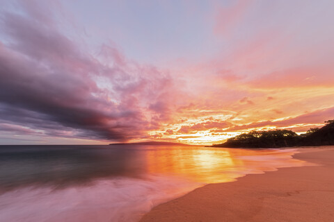 Big Beach at sunset, Makena Beach State Park, Maui, Hawaii, USA stock photo