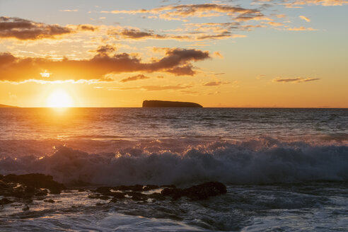 Big Beach bei Sonnenuntergang, Makena Beach State Park, Maui, Hawaii, USA - FOF10844