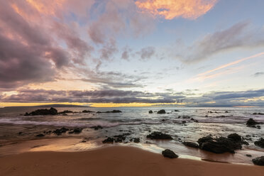 Keawakapu Beach at sunrise, Maui, Hawaii, USA - FOF10859