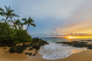 Secret Beach bei Sonnenuntergang, Maui, Hawaii, USA - FOF10864