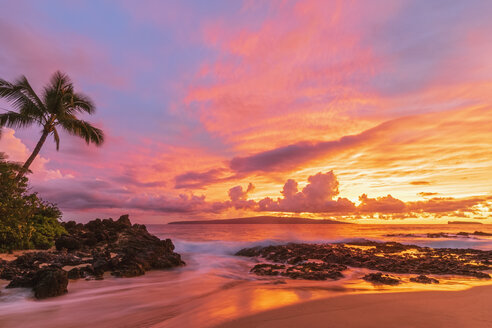 Secret Beach bei Sonnenuntergang, Maui, Hawaii, USA - FOF10869