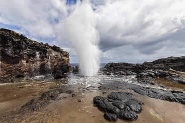 Nakalele Blowhole, West Maui Mountains, Maui, Hawaii, USA - FOF10879